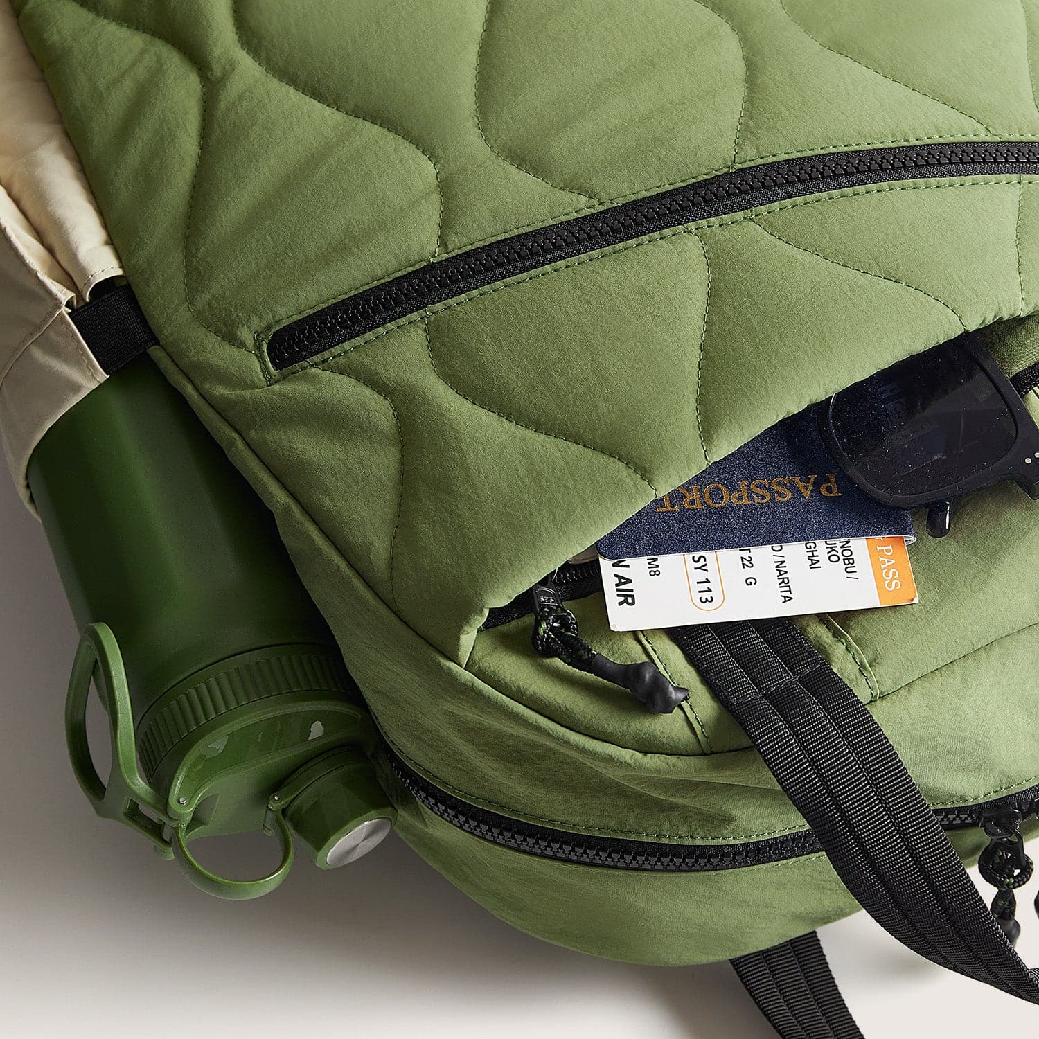 Vega  Backpack Moss Details Quilted Nylon